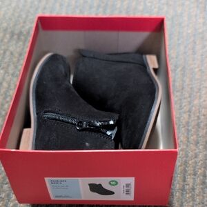 Cat & Jack Black Dress Shoes Elegant and Comfortable